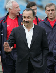 Валерий Газзаев